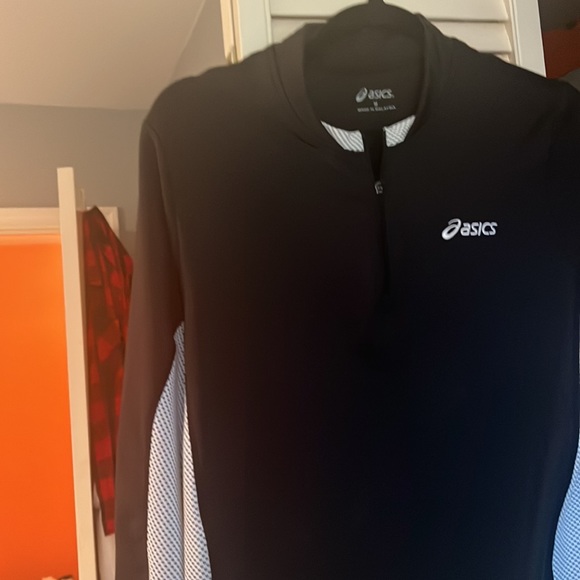 ASICS  1/2 zip - Picture 2 of 3